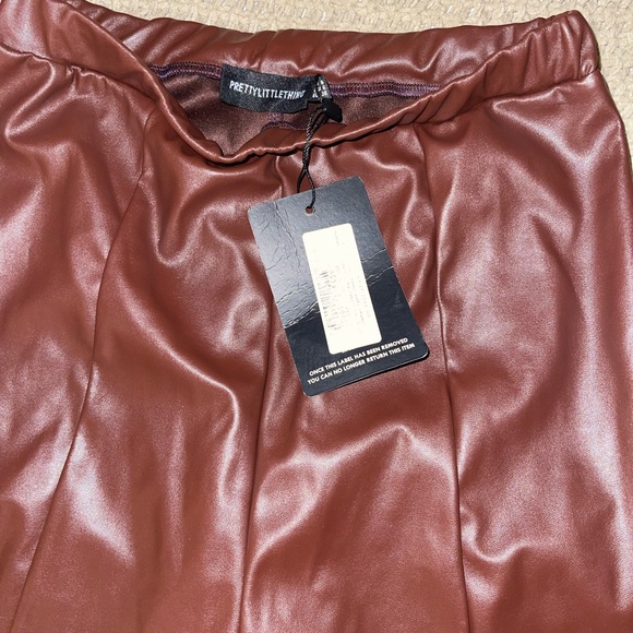 Prettlittlethings burgundy leather pants size small/size 6 - Picture 1 of 2